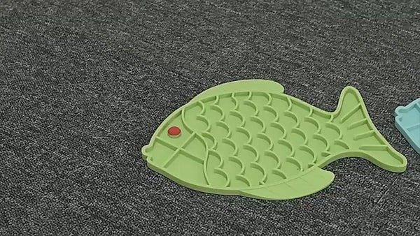 PAWS ASIA Suppliers Silicone Slow Feeder Bath Distraction Dog Lick Pad  Funny Distraction Grooming Mat