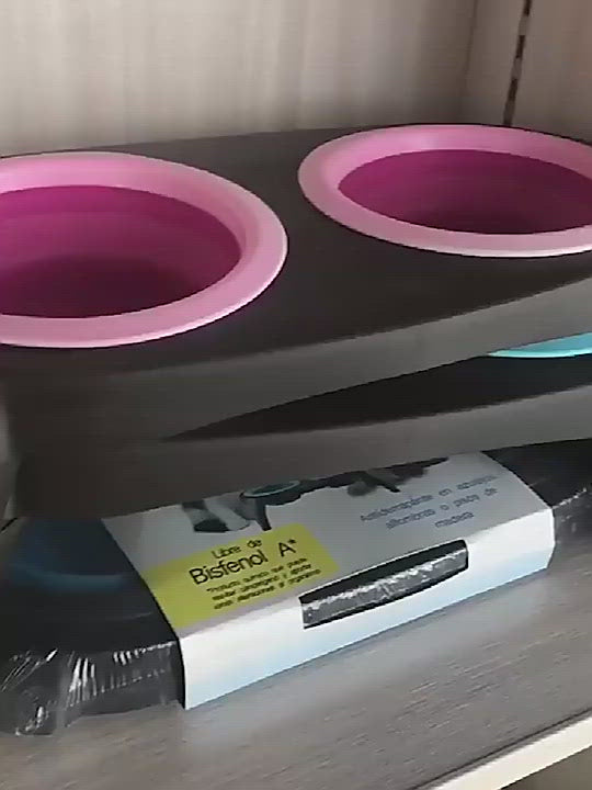 PAWS ASIA Wholesale Eco Friendly Silicone Travel Portable Pet Feeding Collapsible Dog Bowl With Stand