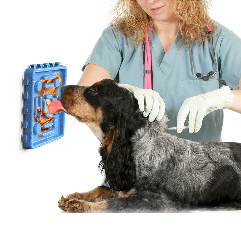 PAWS ASIA Wholesale Safe Silicone Slow Feeder Dog Lick Mat Pet Bath Train Food Plate Suck On The Wall