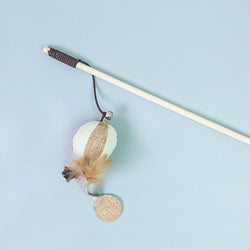 PAWS ASIA Factory Wood Interactive Teaser Feather Wand Mouse Cat Toy Stick With Bell