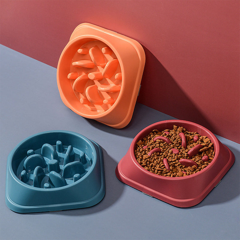 PAWS ASIA Wholesale PP Plastic Portable Slow Eating Non Slip Dog And Cat Bowls